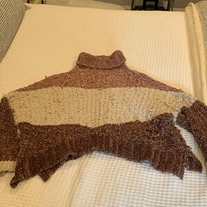 American Threads. Oversized cropped turtle neck. Size large.